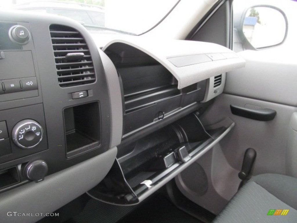 2011 Silverado 1500 LS Regular Cab - Sheer Silver Metallic / Dark Titanium photo #16