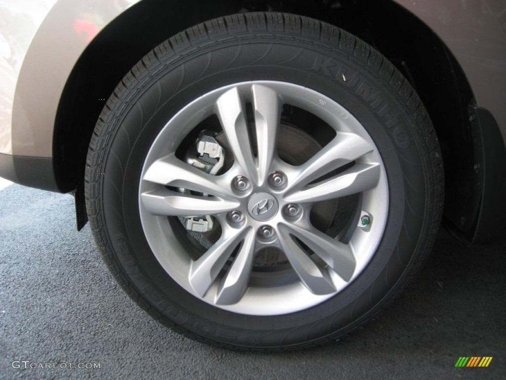 2012 Hyundai Tucson GLS AWD Wheel Photos