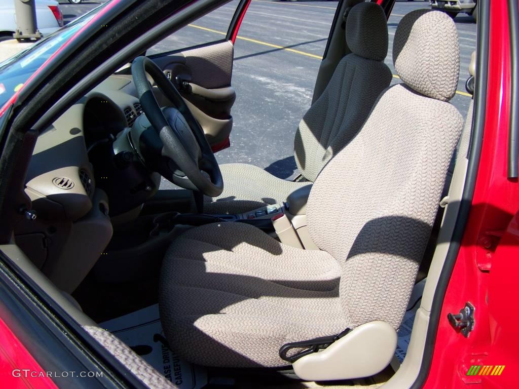 2000 Sunfire SE Sedan - Bright Red / Taupe photo #7