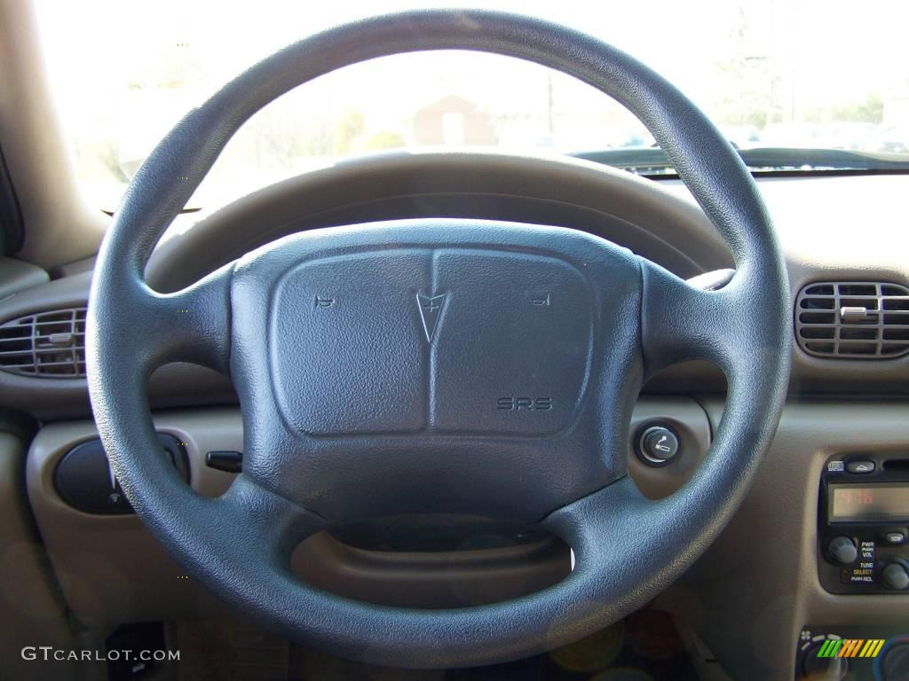 2000 Sunfire SE Sedan - Bright Red / Taupe photo #14