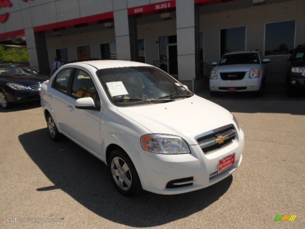 Summit White Chevrolet Aveo