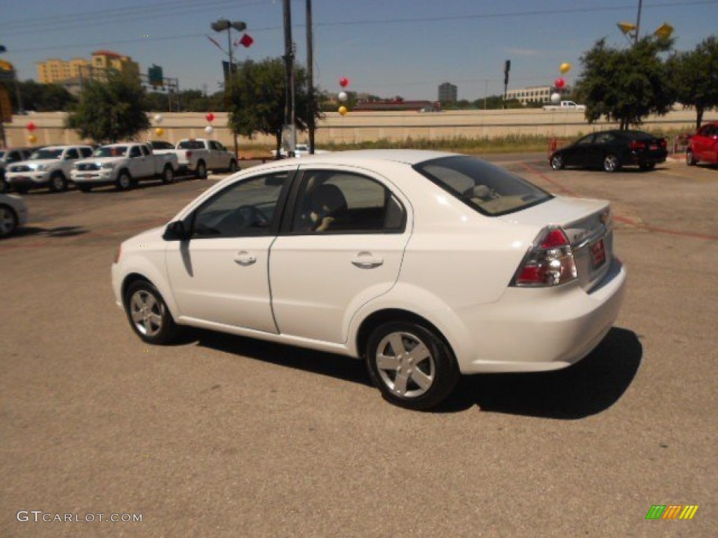 2011 Aveo LT Sedan - Summit White / Neutral photo #10