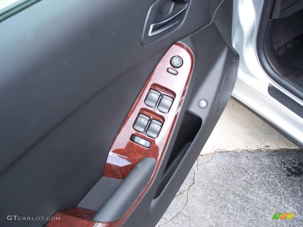 2009 G6 V6 Sedan - Quicksilver Metallic / Ebony photo #7