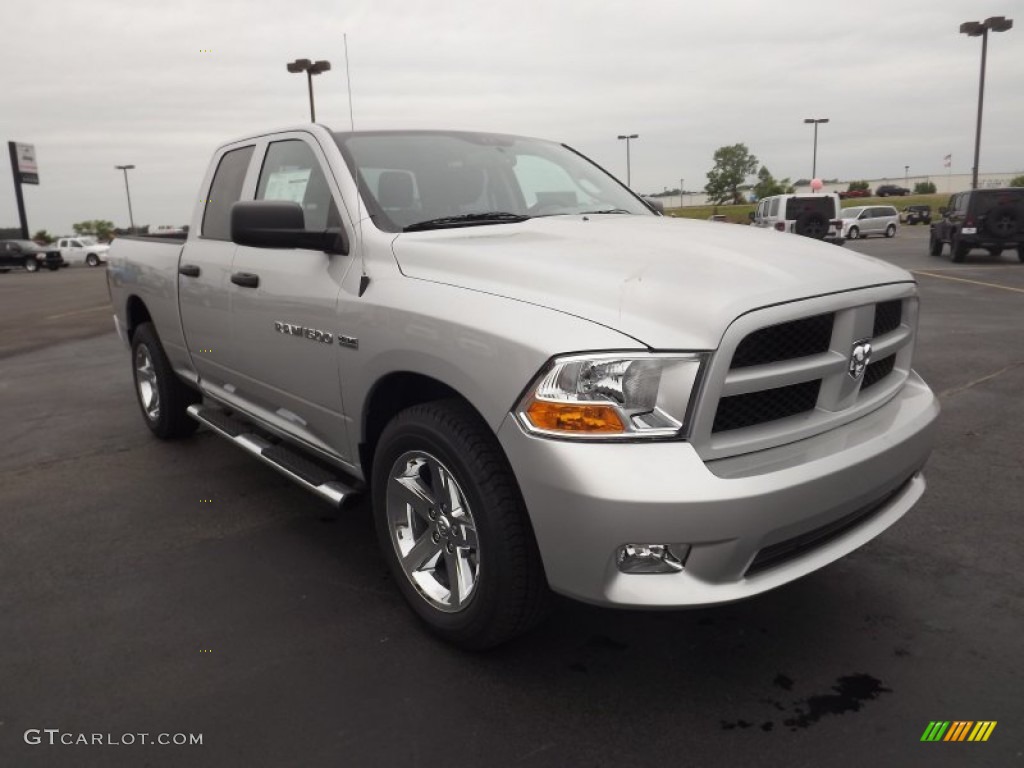 2012 Ram 1500 Express Quad Cab 4x4 - Bright Silver Metallic / Dark Slate Gray/Medium Graystone photo #3