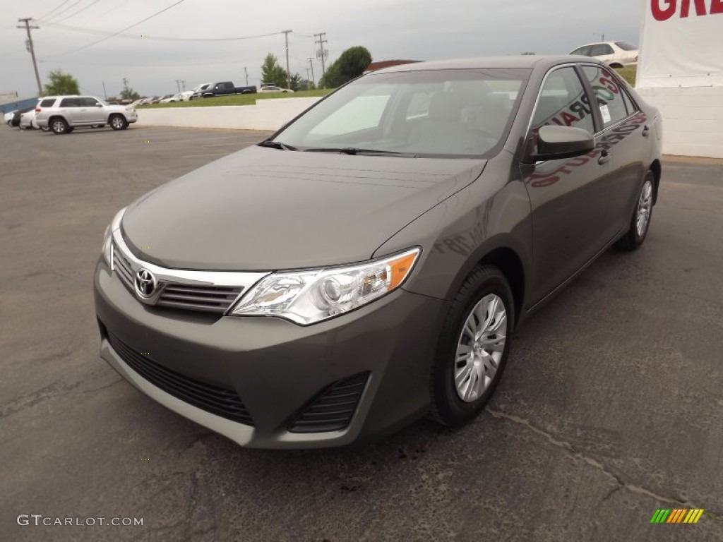 2012 Camry L - Cypress Green Pearl / Ash photo #3