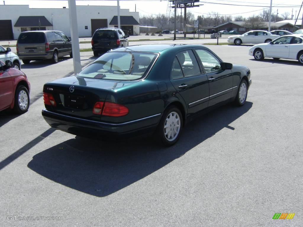 1998 E 320 Sedan - Brilliant Emerald Green Metallic / Parchment photo #3