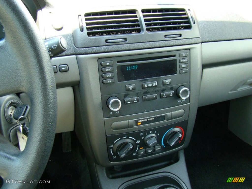 2006 Cobalt LS Coupe - Ultra Silver Metallic / Gray photo #15