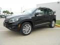 Deep Black Metallic - Tiguan SE Photo No. 3