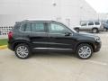 Deep Black Metallic - Tiguan SE Photo No. 8