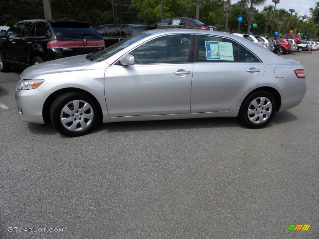 2010 Camry LE - Classic Silver Metallic / Ash Gray photo #2