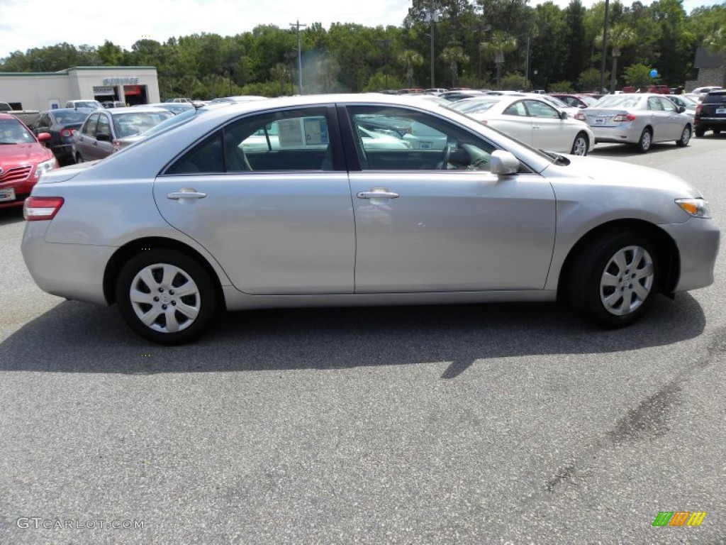 2010 Camry LE - Classic Silver Metallic / Ash Gray photo #12