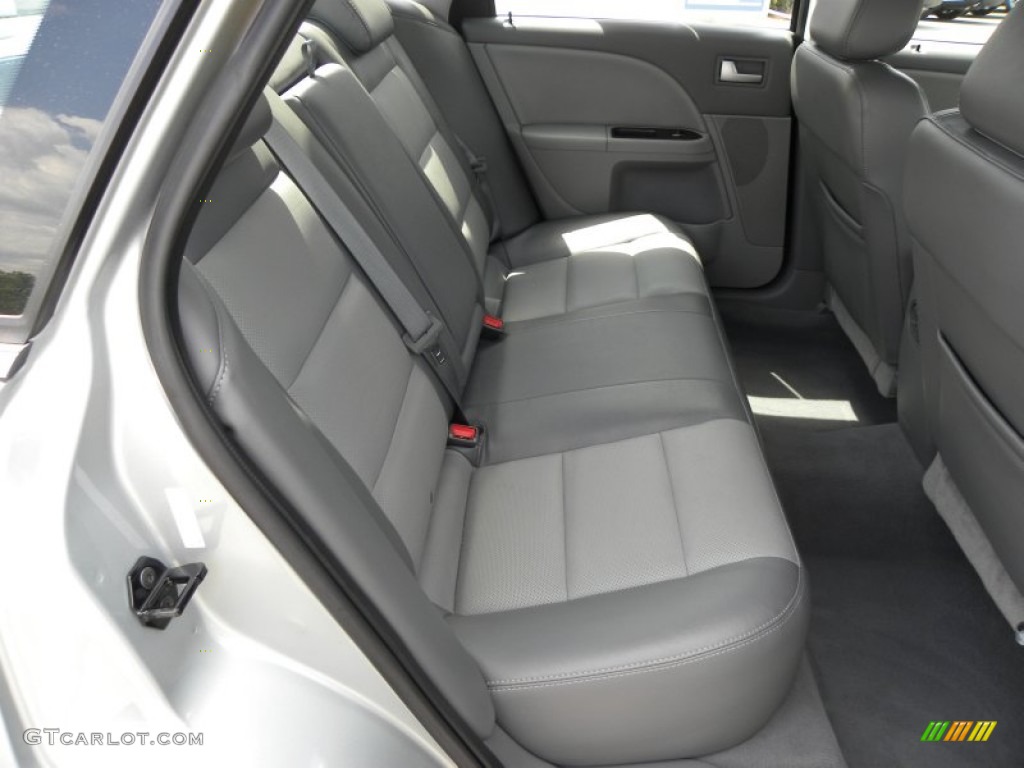 2007 Mercury Montego Premier Rear Seat Photos