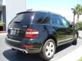 Black - ML 350 4Matic Photo No. 6