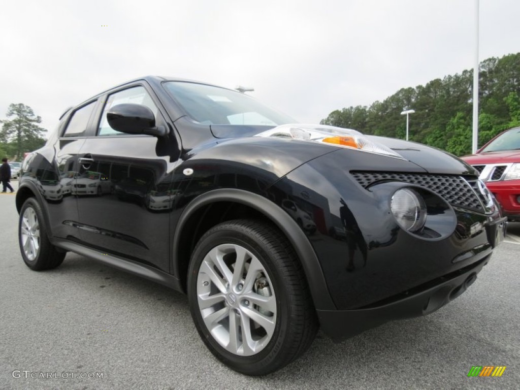 2012 Nissan Juke SV Exterior Photos