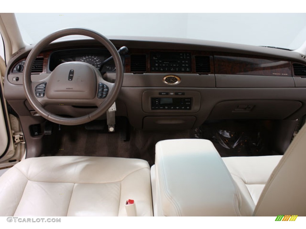 1998 Town Car Cartier - White Pearl Metallic / Light Parchment photo #6