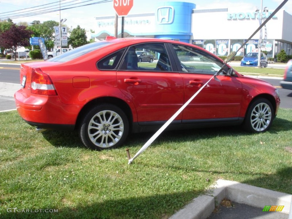 2005 S40 T5 AWD - Passion Red / Off Black photo #7