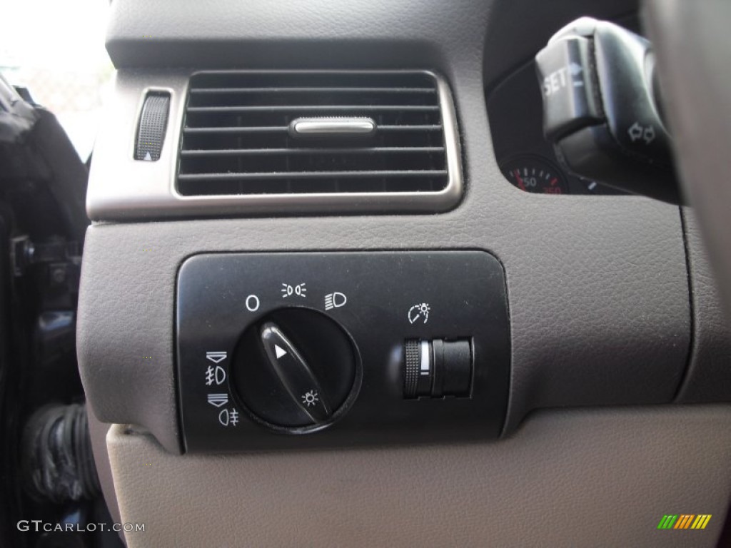 2001 A6 2.8 quattro Sedan - Santorin Blue Pearl Effect / Melange photo #47