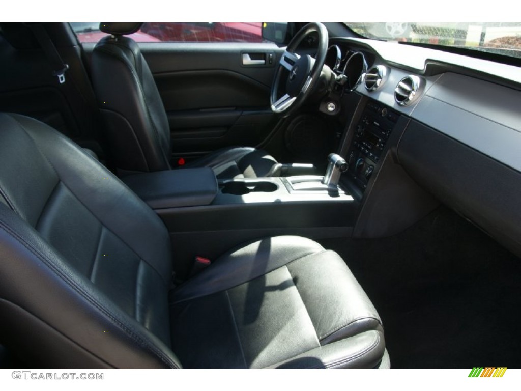 2006 Mustang V6 Premium Coupe - Redfire Metallic / Dark Charcoal photo #12