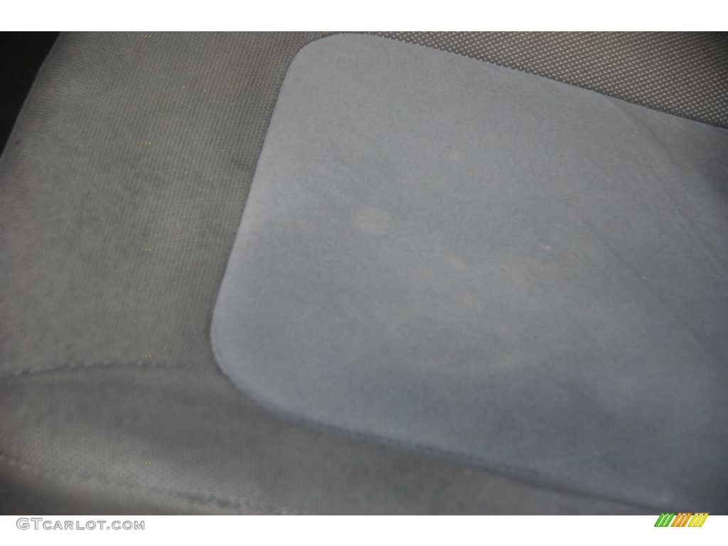 2003 Outlander LS - Urban Gray Pearl / Charcoal photo #8