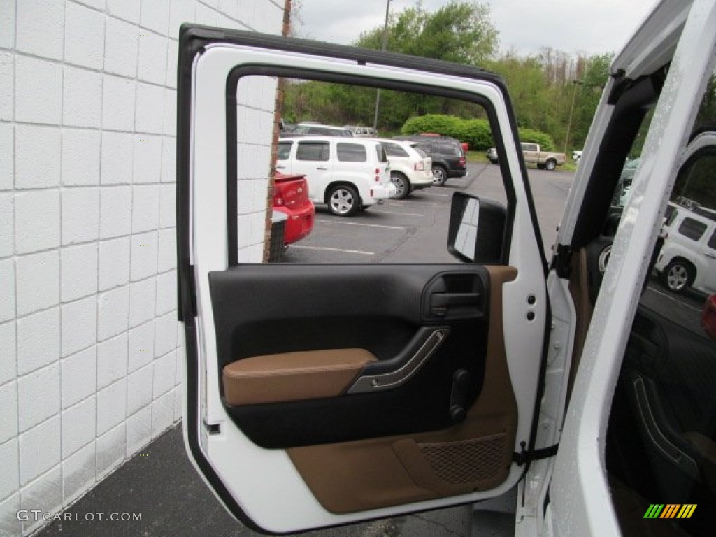 2011 Wrangler Mojave 4x4 - Bright White / Black/Dark Saddle photo #12