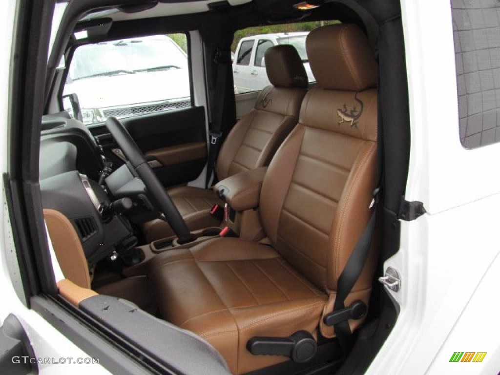 2011 Wrangler Mojave 4x4 - Bright White / Black/Dark Saddle photo #13
