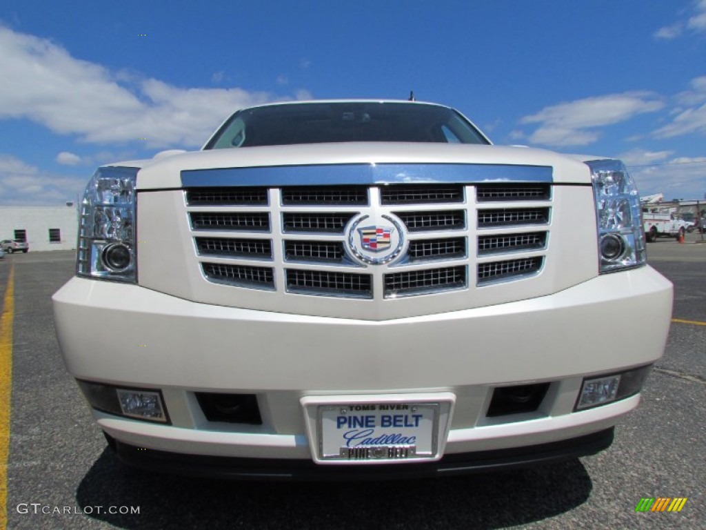 2011 Escalade ESV Luxury AWD - White Diamond Tricoat / Ebony/Ebony photo #2