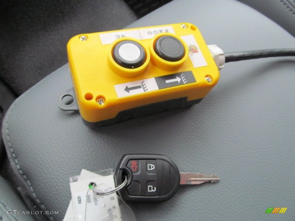 2012 Ford F450 Super Duty XL Regular Cab Chassis Keys Photos