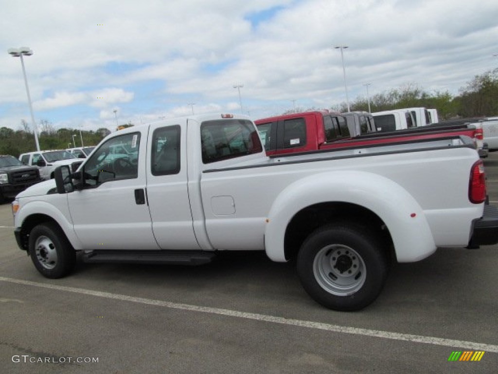 Oxford White 2012 Ford F350 Super Duty XL SuperCab Dually Exterior Photo #64454801