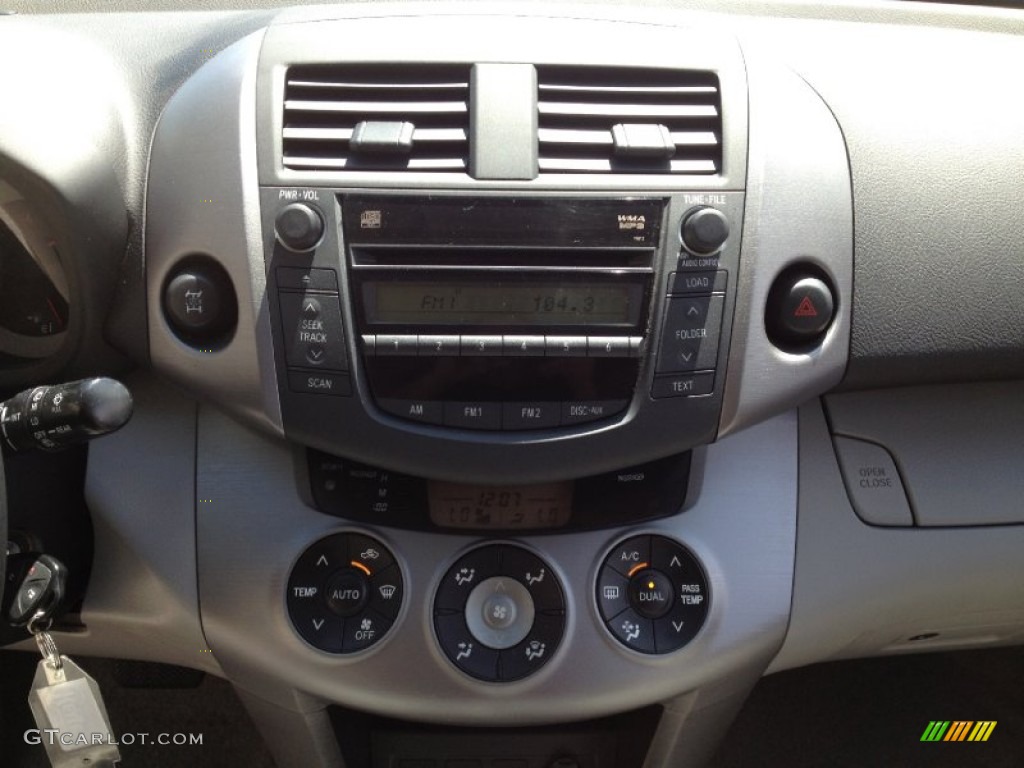 2007 RAV4 Limited 4WD - Classic Silver Metallic / Ash Gray photo #30