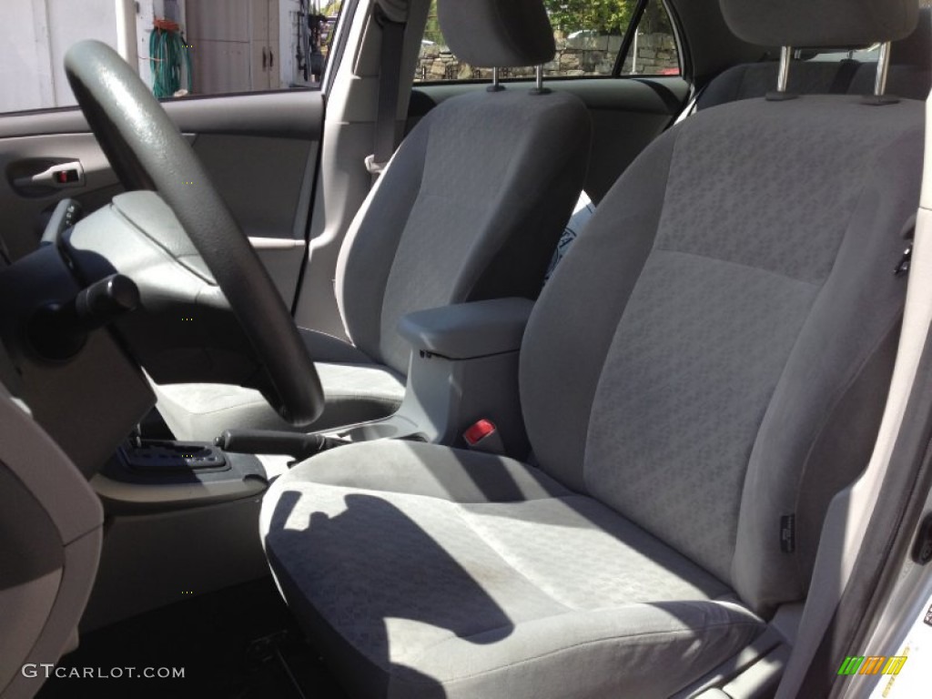 2009 Corolla LE - Classic Silver Metallic / Ash photo #26