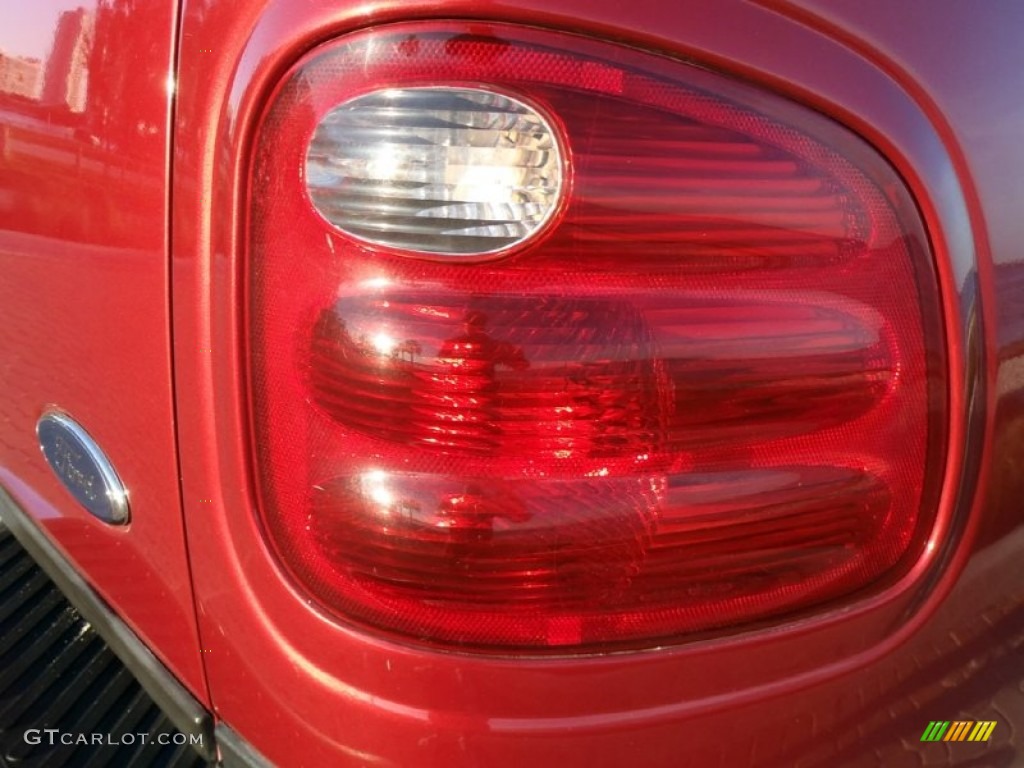 2002 F150 Lariat SuperCrew 4x4 - Toreador Red Metallic / Medium Parchment photo #25