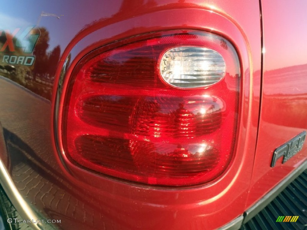 2002 F150 Lariat SuperCrew 4x4 - Toreador Red Metallic / Medium Parchment photo #26
