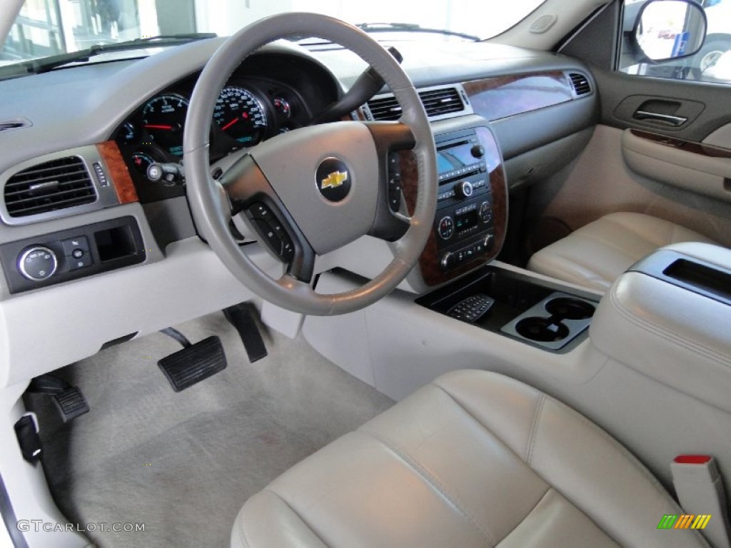 Light Titanium/Dark Titanium Interior 2007 Chevrolet Suburban 1500 LT Photo #64469547