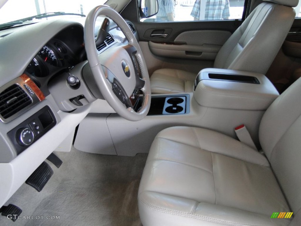 Light Titanium/Dark Titanium Interior 2007 Chevrolet Suburban 1500 LT Photo #64469556