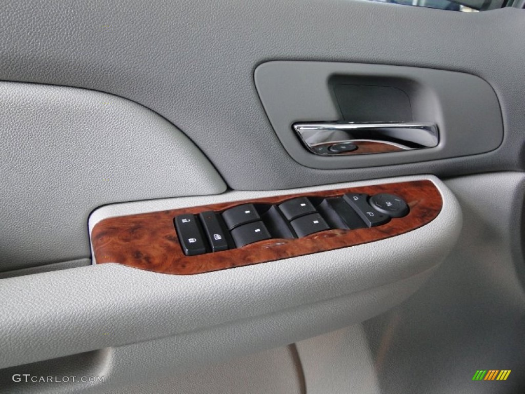 2007 Chevrolet Suburban 1500 LT Controls Photo #64469574