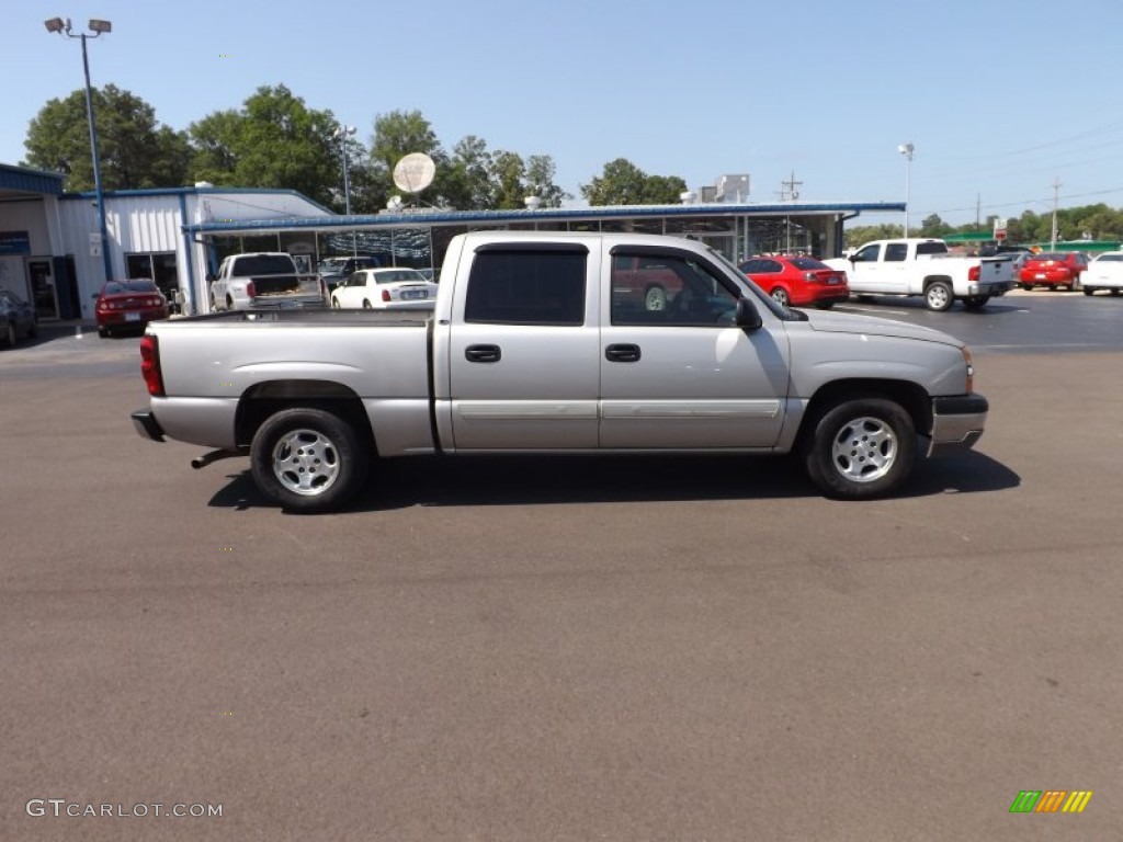 2004 Silverado 1500 LS Crew Cab - Silver Birch Metallic / Dark Charcoal photo #6