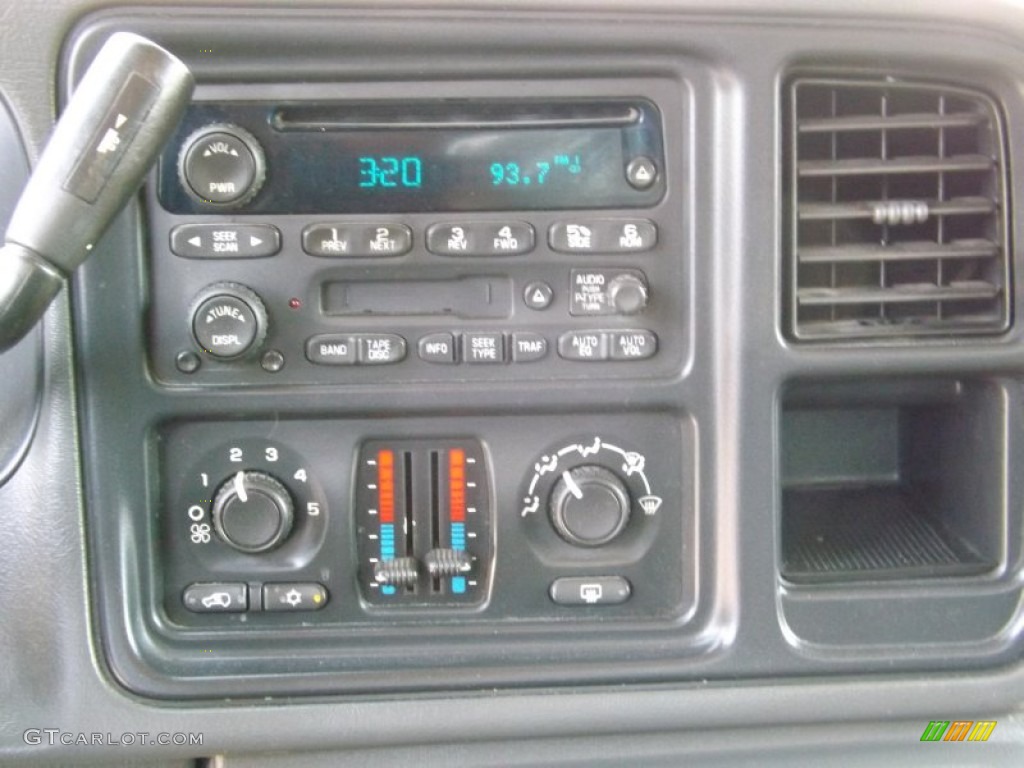 2004 Silverado 1500 LS Crew Cab - Silver Birch Metallic / Dark Charcoal photo #9