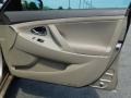 Desert Sand Metallic - Camry LE Photo No. 20