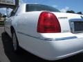 2011 Vibrant White Lincoln Town Car Signature Limited  photo #17