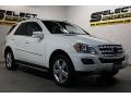 Arctic White - ML 350 4Matic Photo No. 3