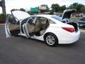 Shimmering White - Sonata GLS Photo No. 23