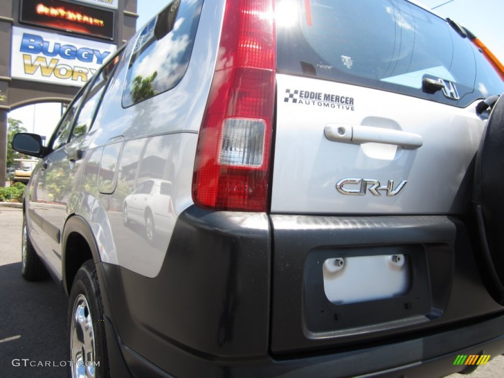 2004 CR-V LX - Satin Silver Metallic / Black photo #17