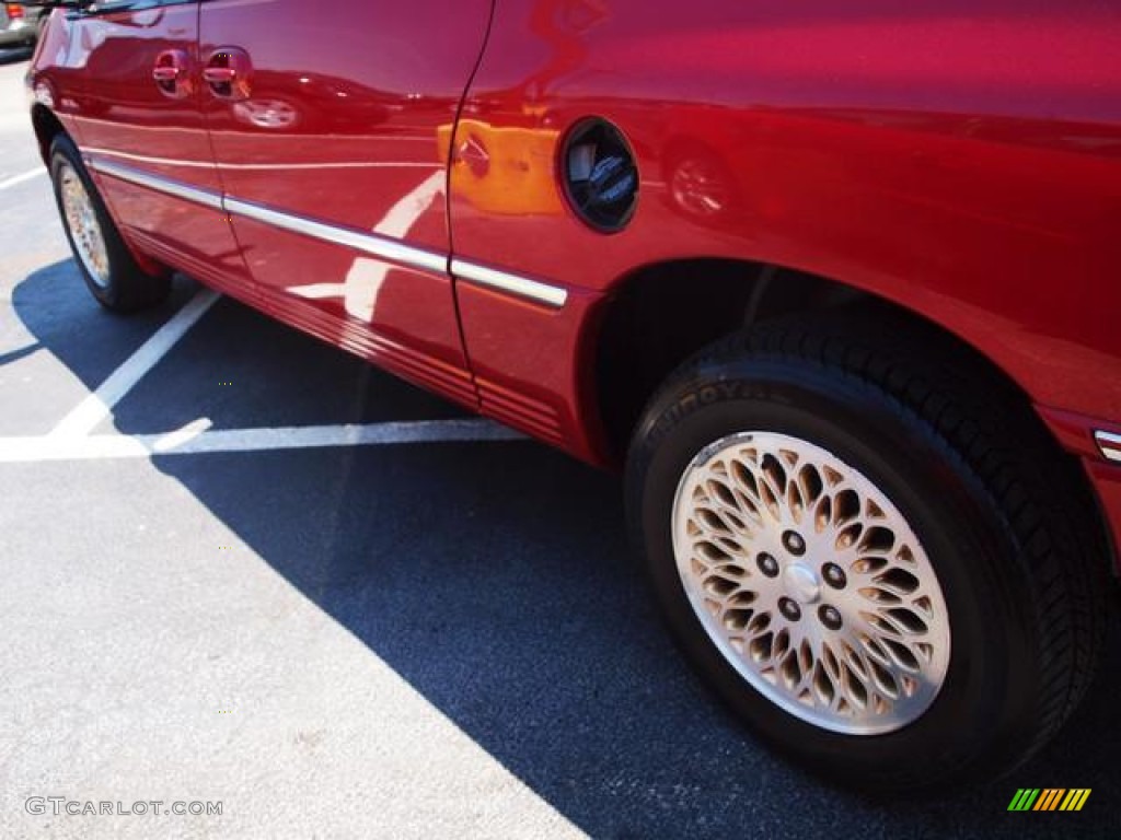 1997 Town & Country LXi - Candy Apple Red Metallic / Camel photo #4