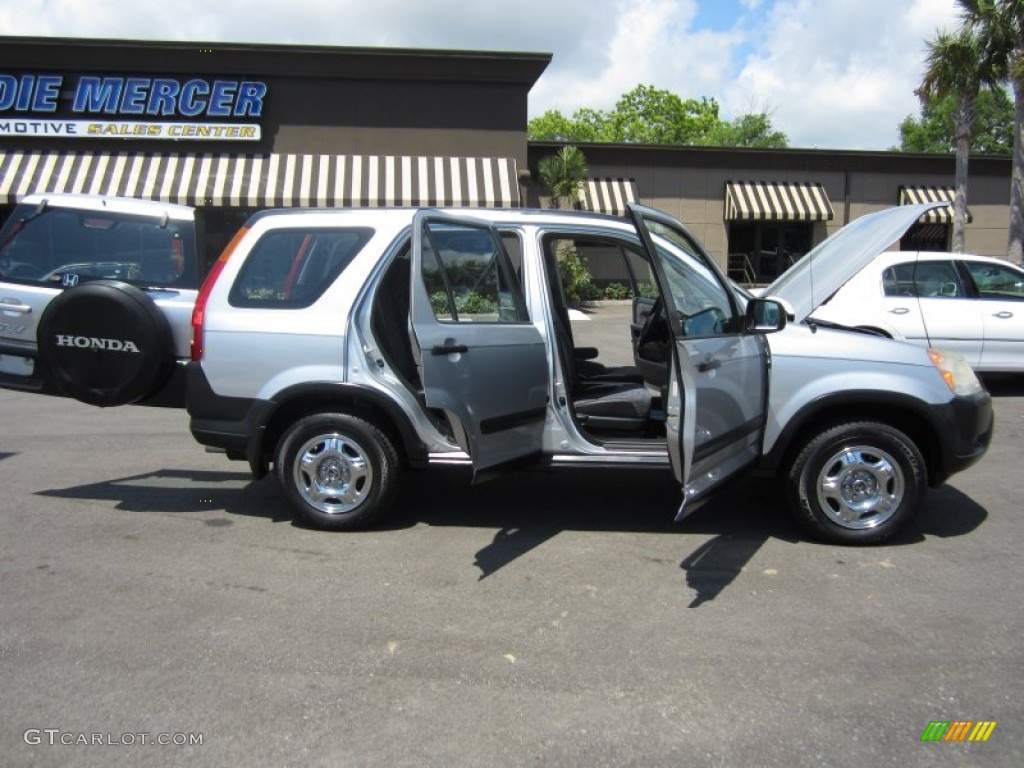 2004 CR-V LX - Satin Silver Metallic / Black photo #20