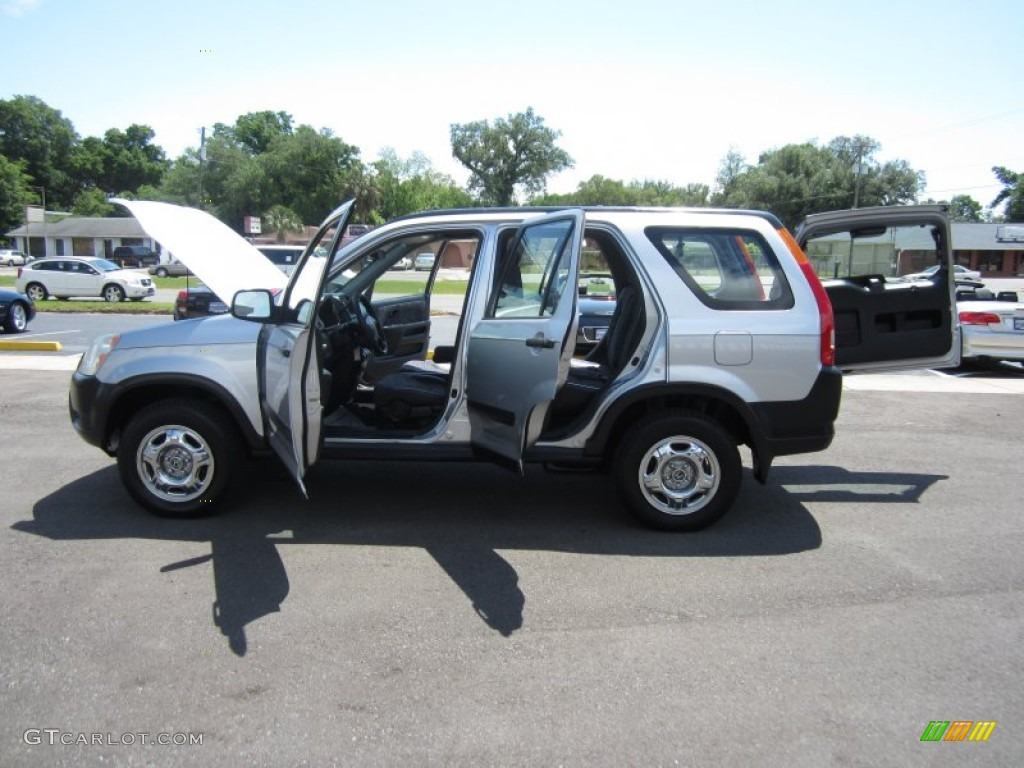 2004 CR-V LX - Satin Silver Metallic / Black photo #24