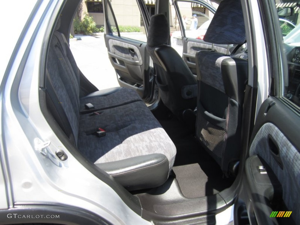 2004 CR-V LX - Satin Silver Metallic / Black photo #30