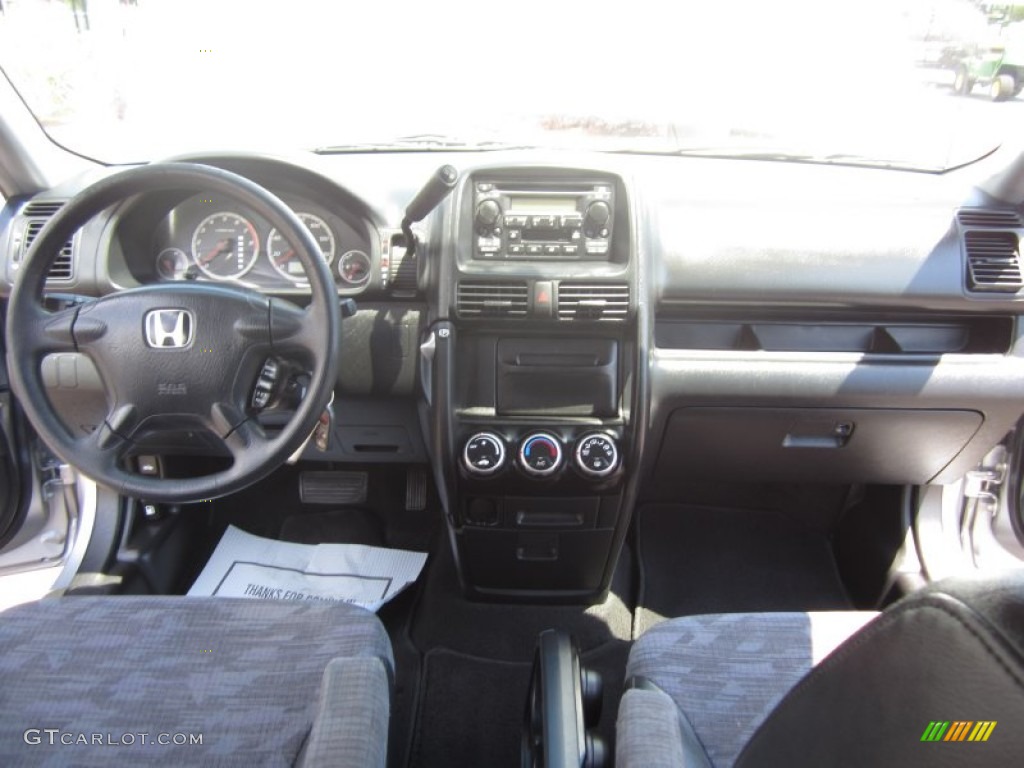 2004 CR-V LX - Satin Silver Metallic / Black photo #34