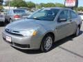 2008 Vapor Silver Metallic Ford Focus SE Coupe  photo #2