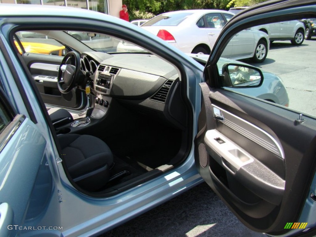 2009 Sebring Touring Sedan - Clearwater Blue Pearl / Dark Slate Gray photo #11