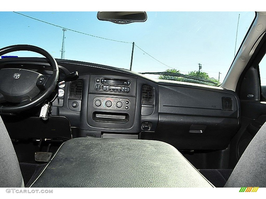 2004 Ram 3500 SLT Quad Cab 4x4 Chassis - Black / Dark Slate Gray photo #39